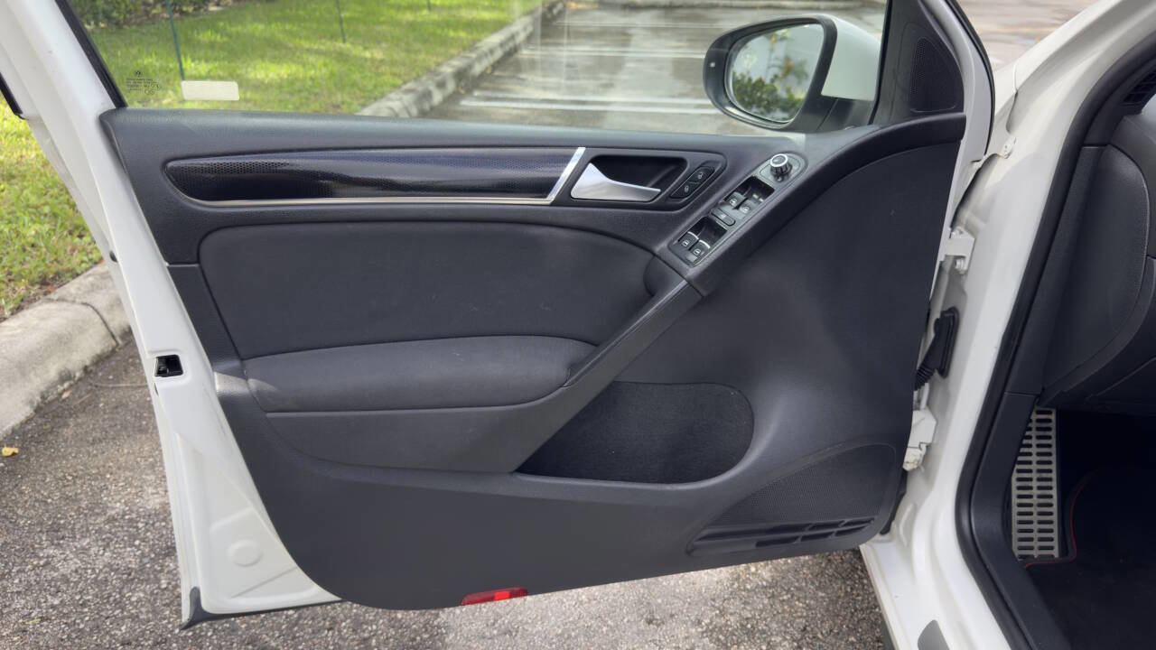 Used 2013 Volkswagen Golf 4-Door image 22