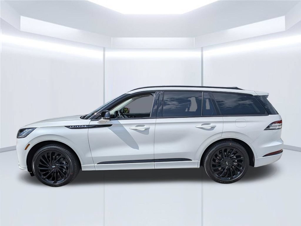 New 2026 Lincoln Aviator Reserve w/ Luxury Package RWD video 2