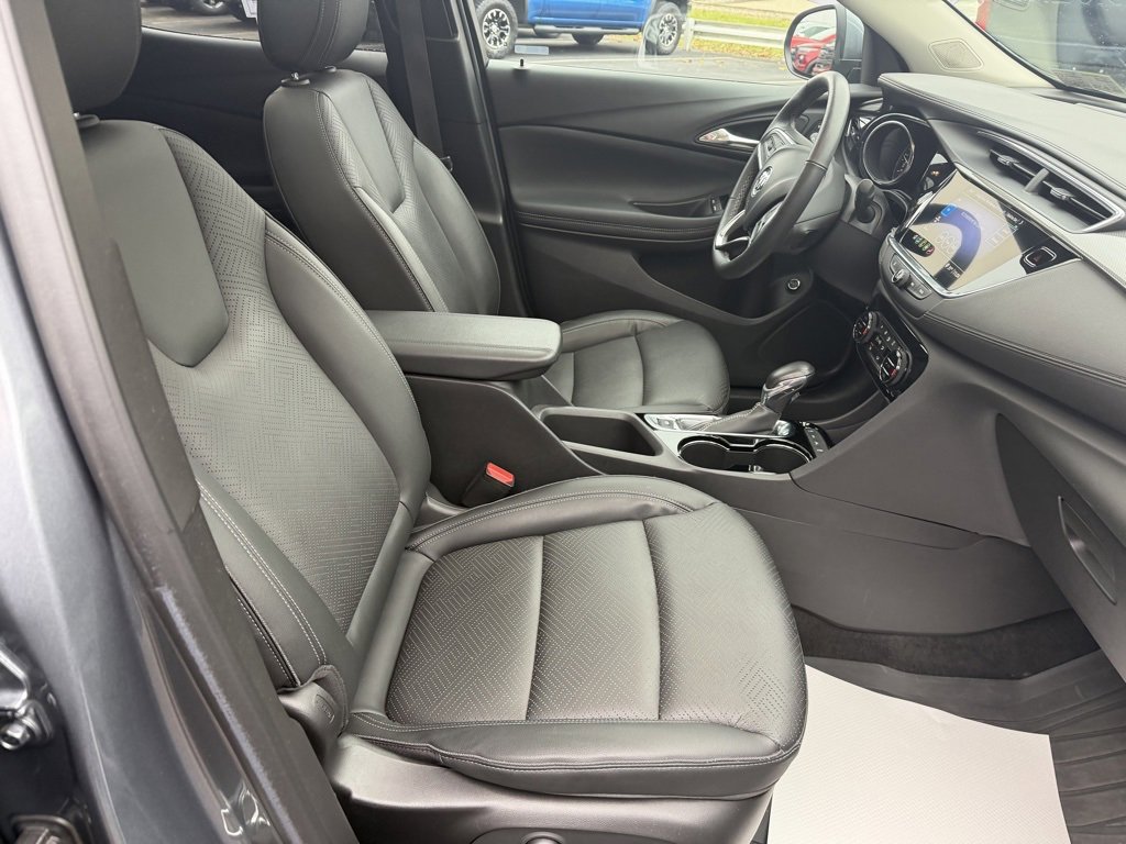 Used 2022 Buick Encore GX Essence w/ Experience Buick Package image 21