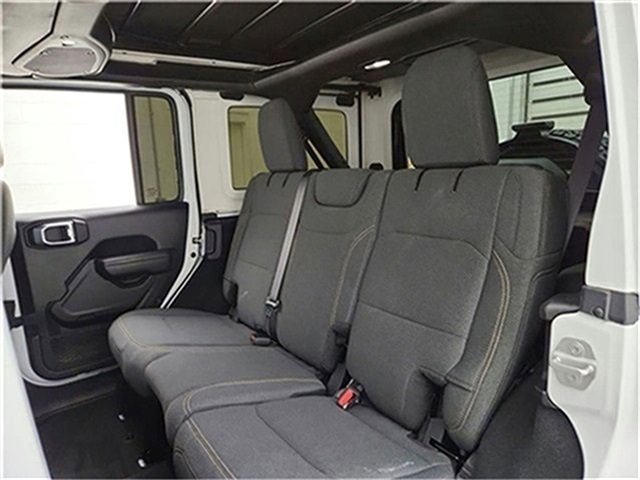 Used 2024 Jeep Wrangler Willys image 19