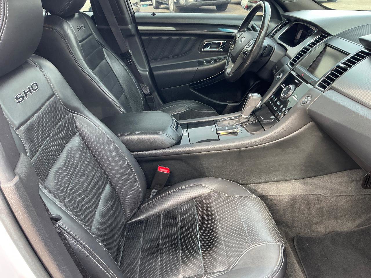 Used 2013 Ford Taurus SHO image 14