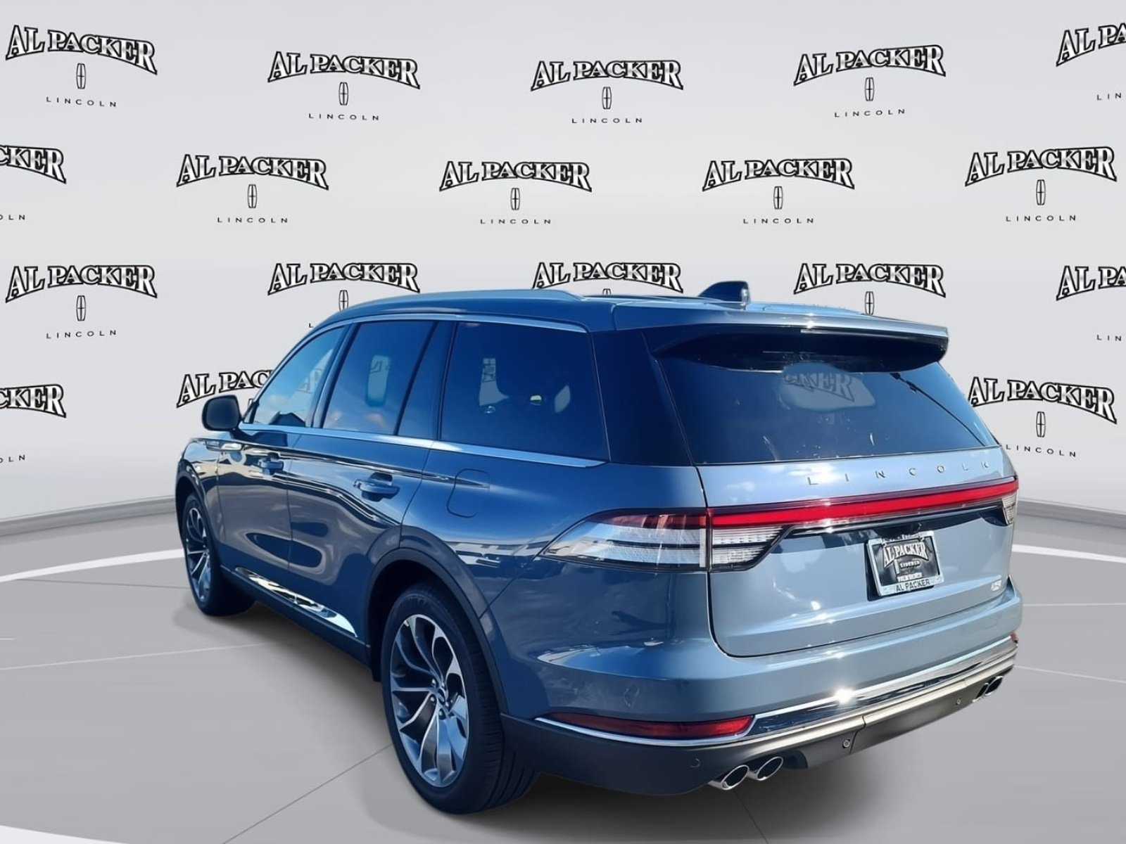 New 2026 Lincoln Aviator Reserve RWD image 3