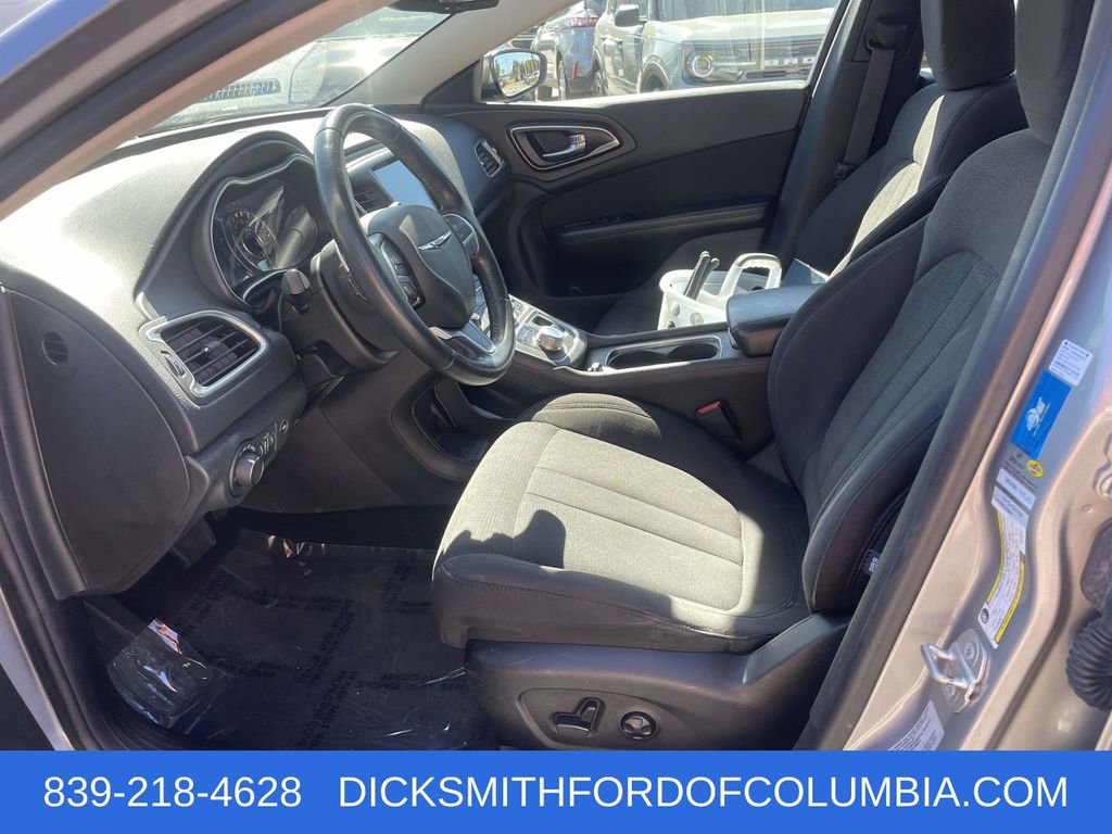 Used 2015 Chrysler 200 Limited w/ Convenience Group image 17