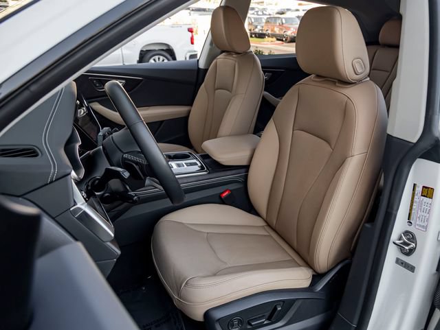 Used 2024 Audi Q8 Premium Plus AWD/4WD image 14
