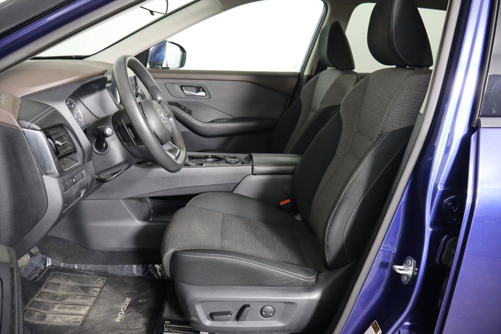 Used 2021 Nissan Rogue SV image 16