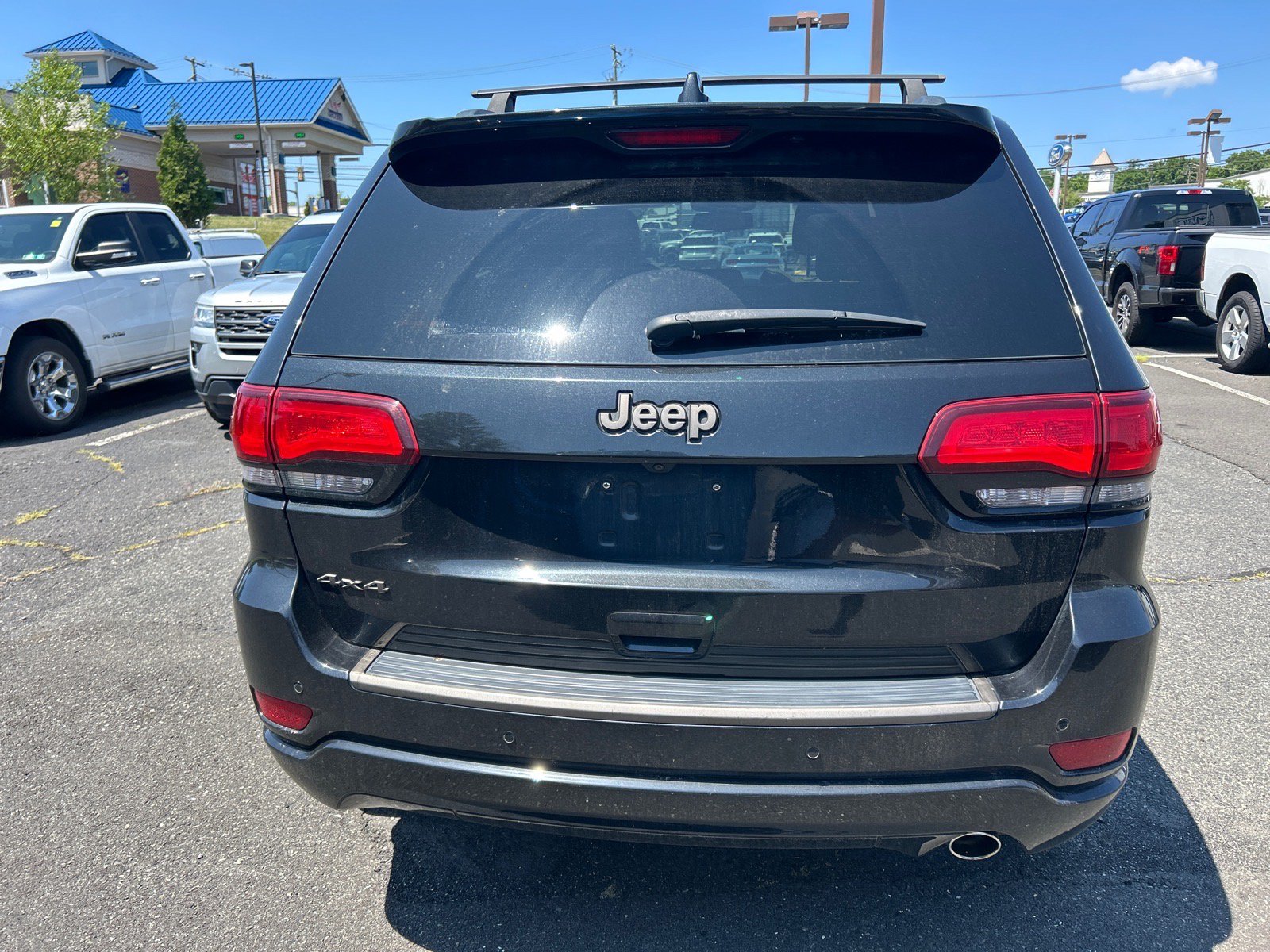 Used 2016 Jeep Grand Cherokee Limited 75th Anniversary AWD/4WD image 6
