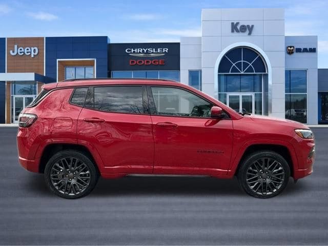 Used 2023 Jeep Compass Limited w/ Elite Group for (Red) Edition image 9