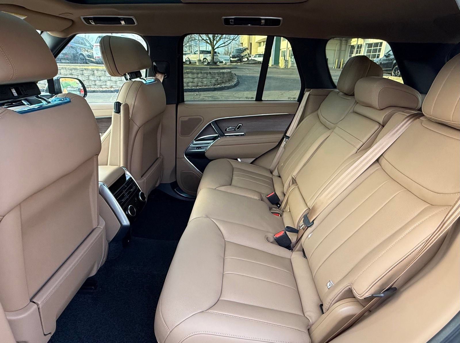 New 2027 Land Rover Range Rover Long Wheelbase SE AWD/4WD image 15
