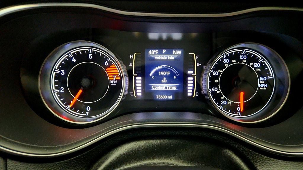 Used 2020 Jeep Cherokee Latitude Plus FWD image 14