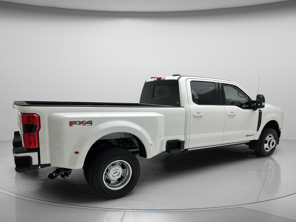 New 2026 Ford F350 Platinum AWD/4WD image 3
