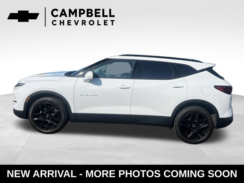 Used 2023 Chevrolet Blazer LT w/ Convenience Package FWD image 2