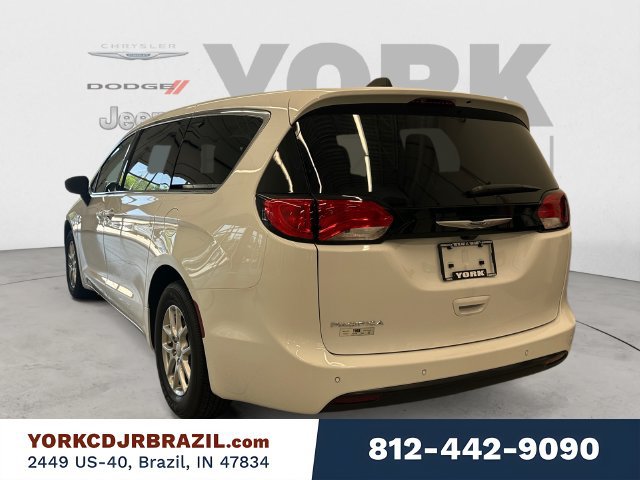 New 2027 Chrysler Pacifica LX FWD image 3