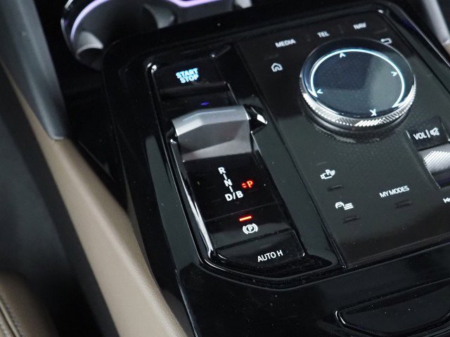 Used 2025 BMW i5 eDrive40i w/ M Sport Package image 28