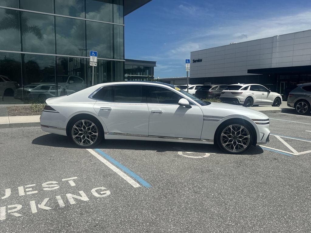 Used 2025 Genesis G90 3.5T AWD/4WD image 6