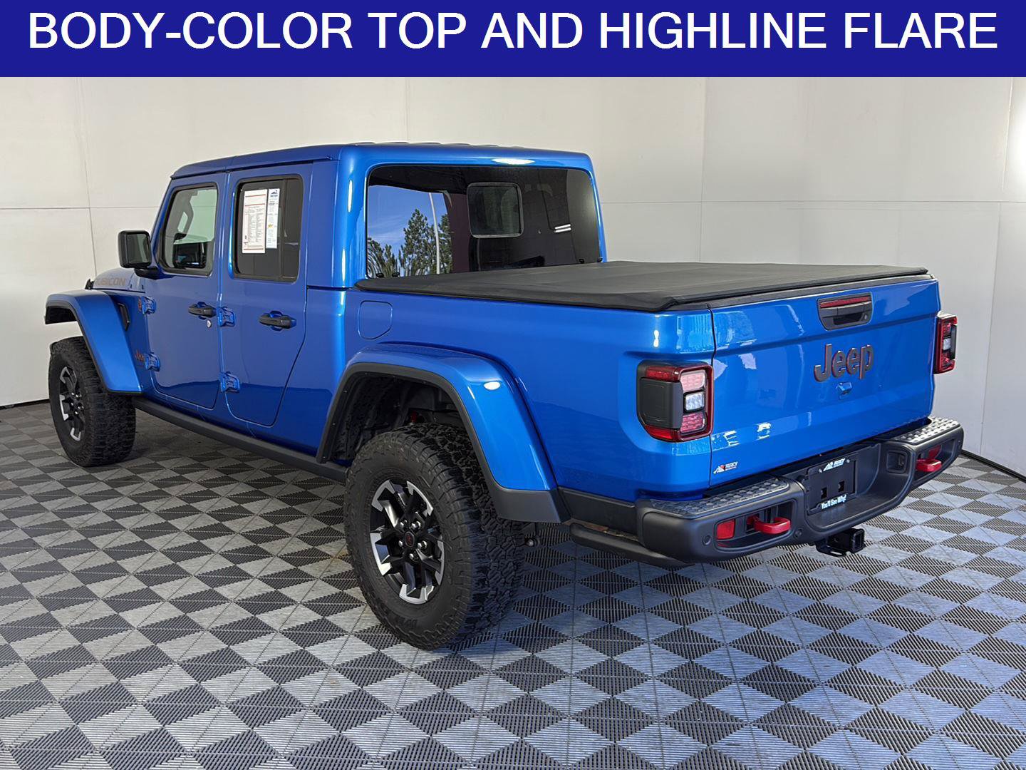 Used 2024 Jeep Gladiator Rubicon AWD/4WD image 7