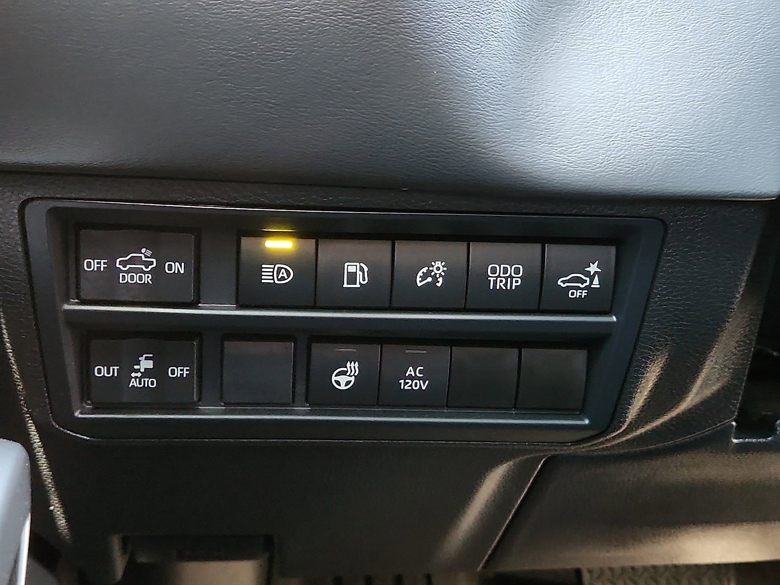 Used 2025 Toyota Tundra Platinum image 17