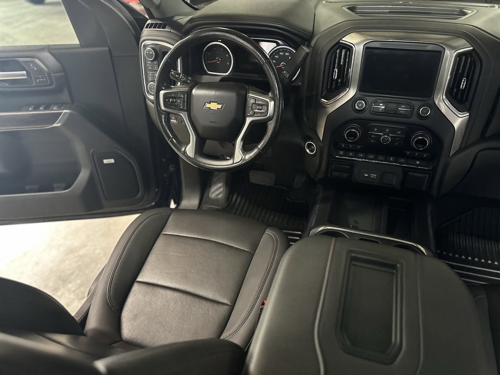 Used 2021 Chevrolet Silverado 3500 LTZ w/ LTZ Plus Package image 9