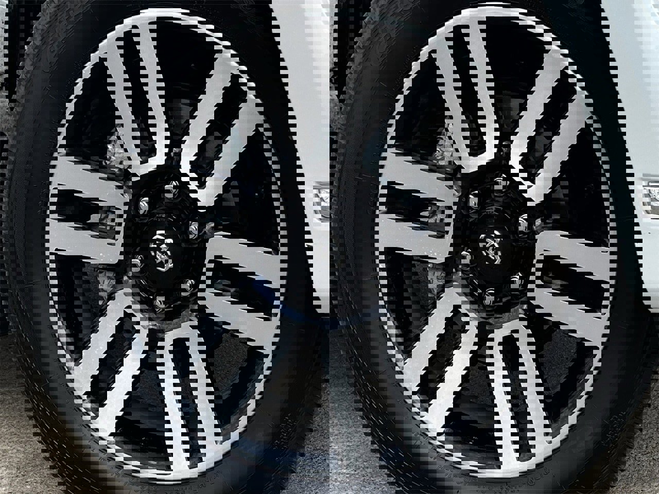 Used 2024 Toyota 4Runner Limited image 27