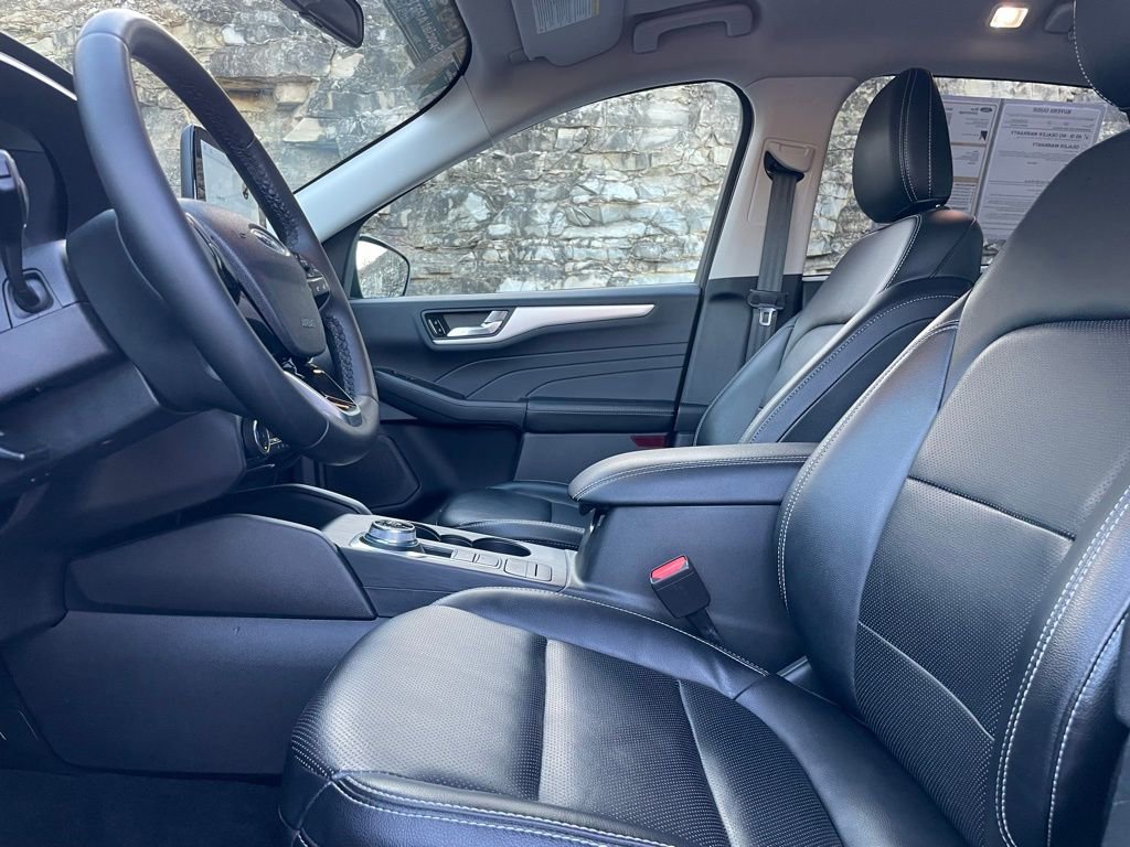 Certified 2022 Ford Escape SEL image 18