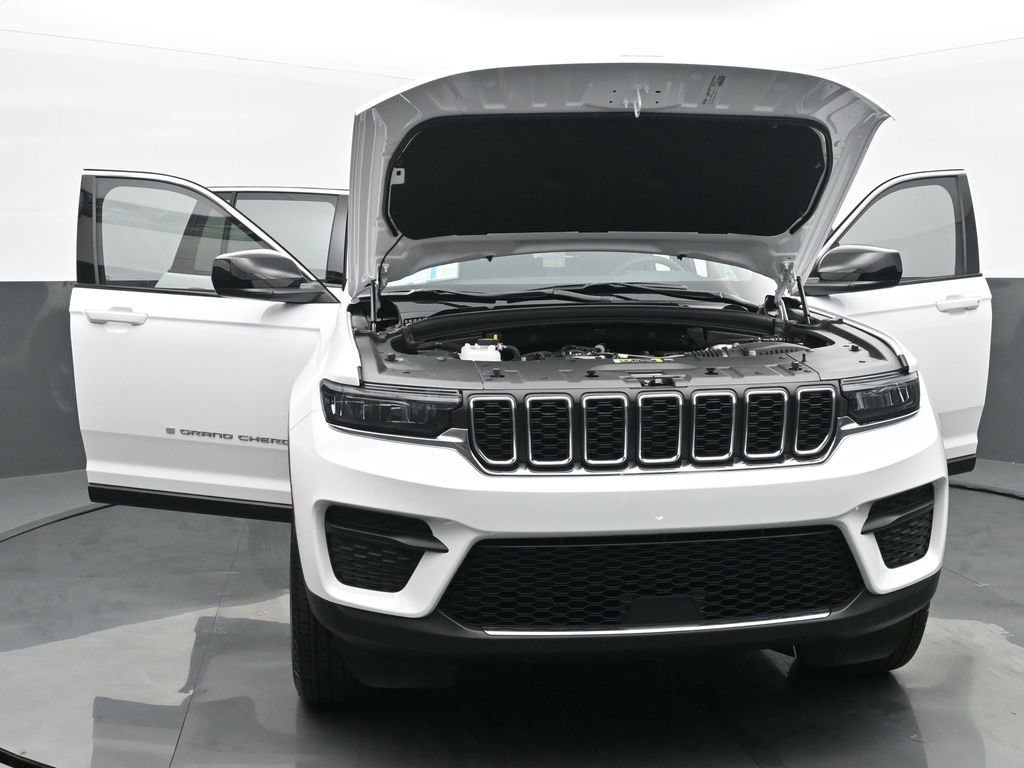 New 2025 Jeep Grand Cherokee Laredo X w/ Luxury Tech Group I image 52