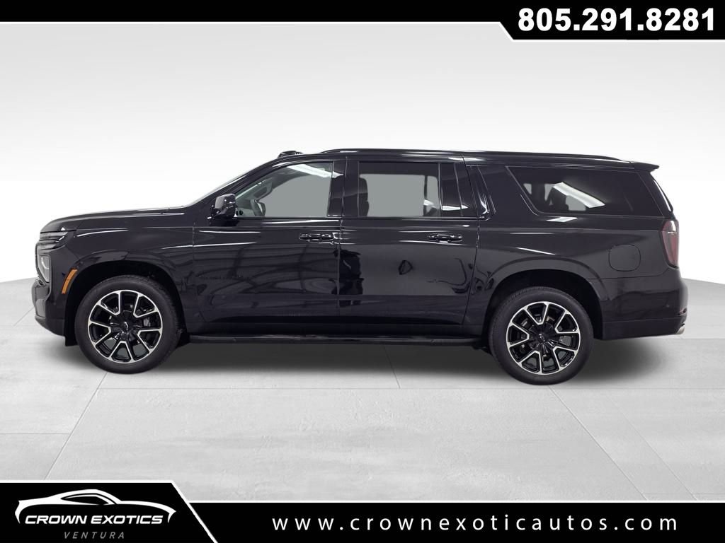 Used 2025 Chevrolet Suburban RST w/ Sun And Tow Package image 4