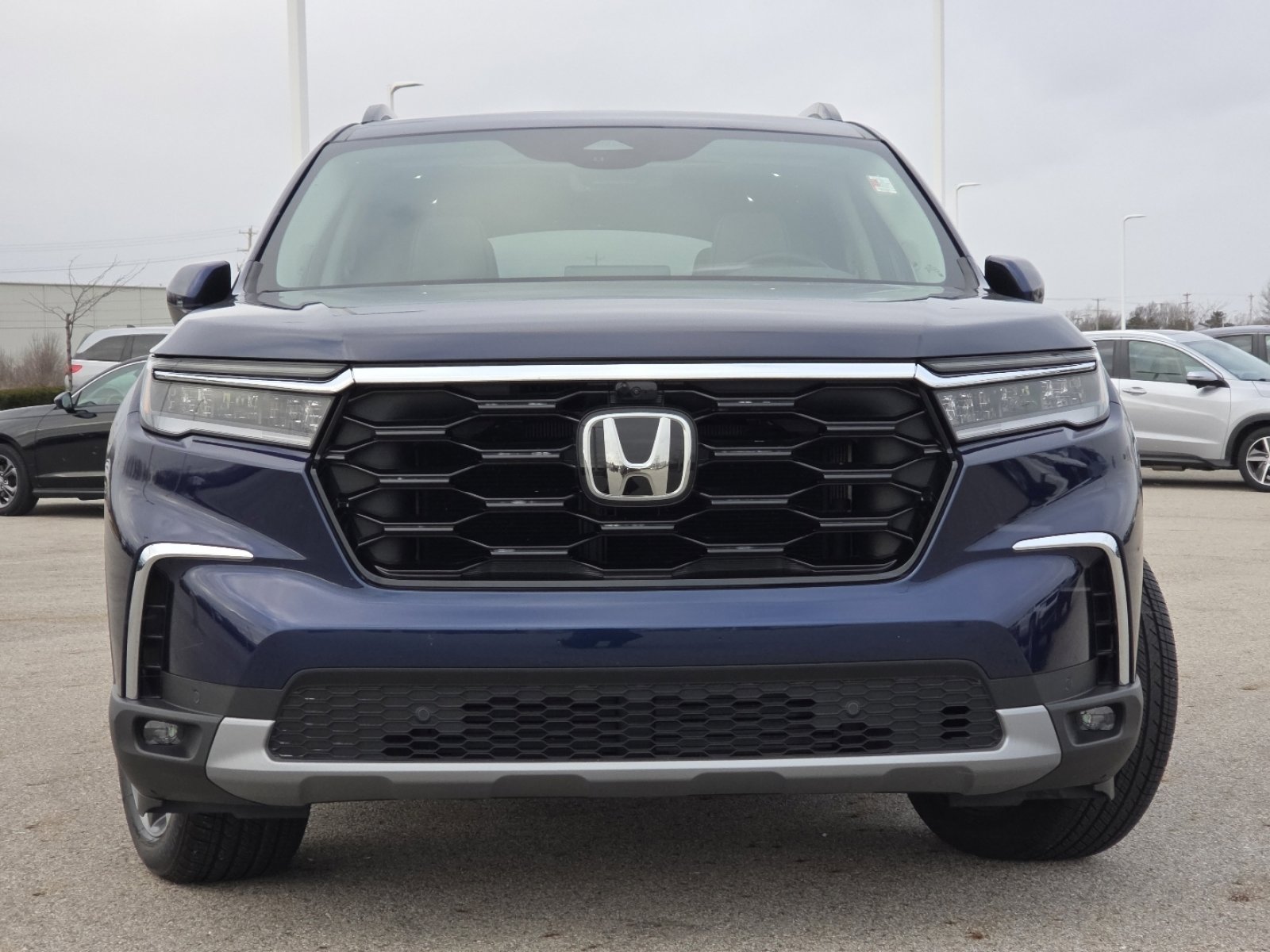 Used 2025 Honda Pilot Elite image 13