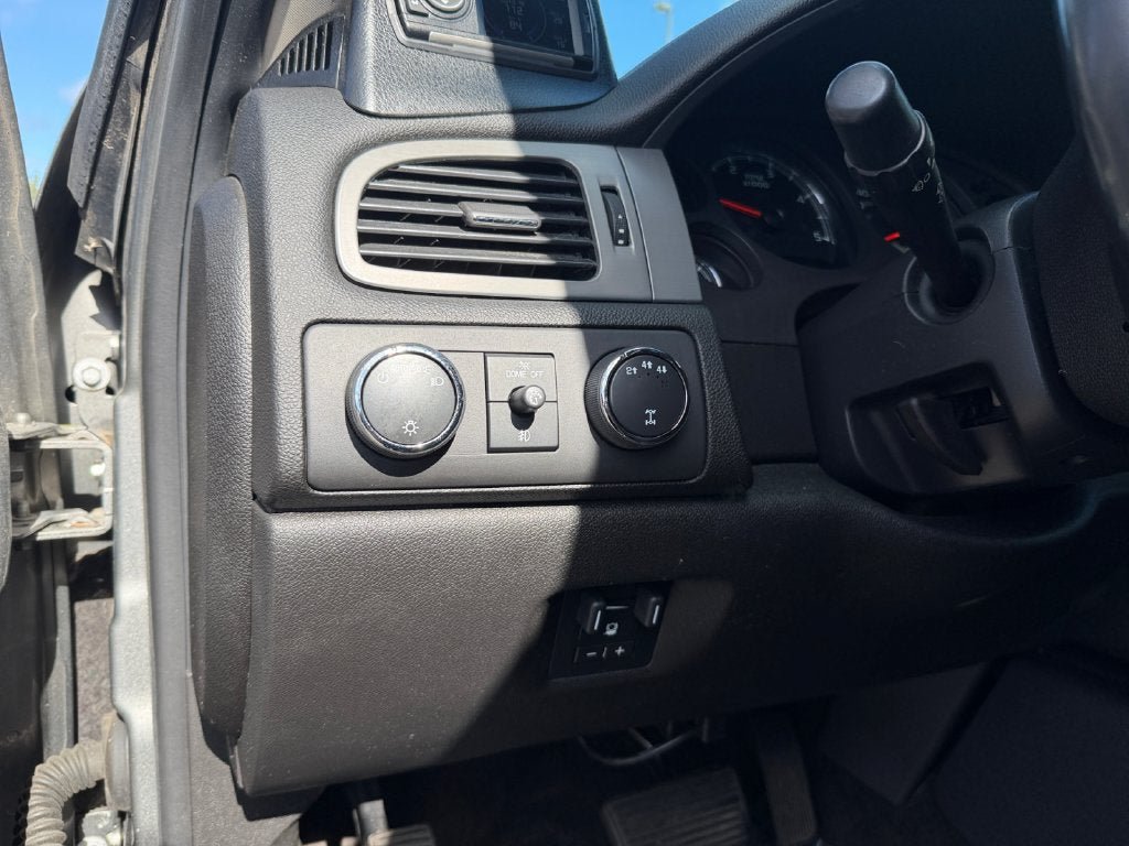 Used 2012 Chevrolet Silverado 3500 LTZ w/ LTZ Plus Package AWD/4WD image 20