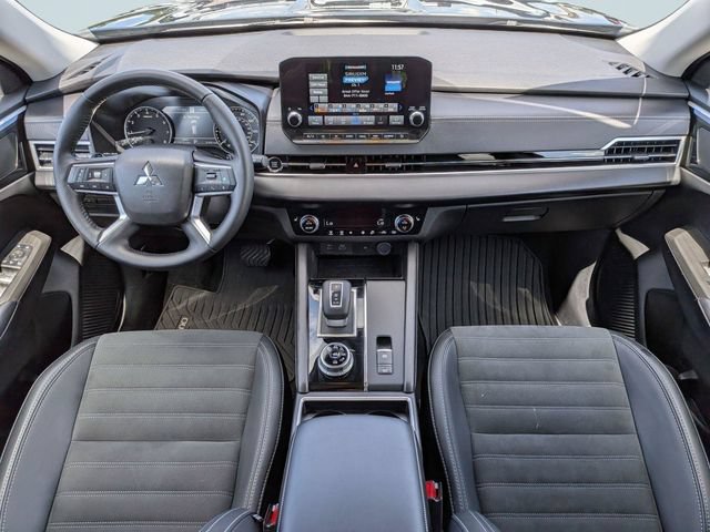 Used 2024 Mitsubishi Outlander SE AWD/4WD image 14