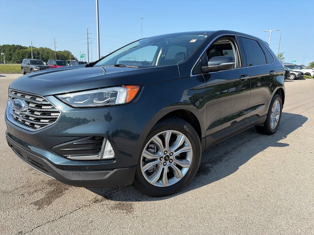 Used 2023 Ford Edge Titanium w/ Equipment Group 301A AWD/4WD image 3