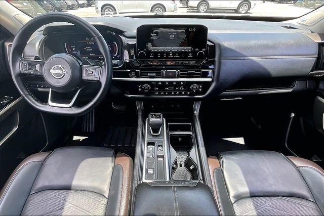 Certified 2025 Nissan Pathfinder Platinum w/ Cargo Package FWD image 7
