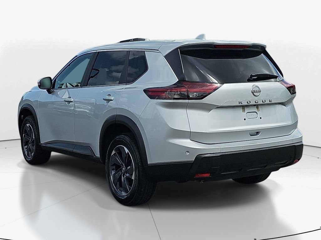 Used 2025 Nissan Rogue SV FWD image 8