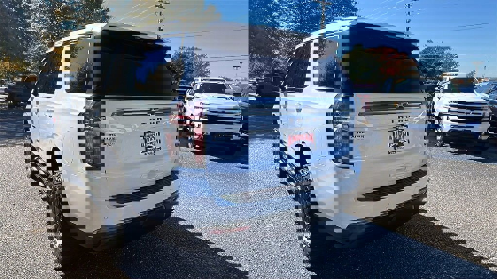 Used 2022 Chevrolet Tahoe Z71 w/ Luxury Package image 7