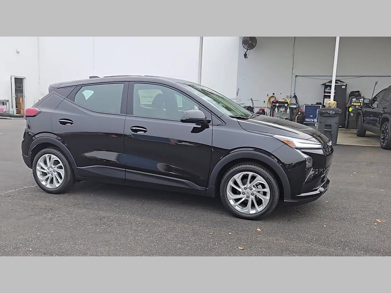 New 2027 Chevrolet Bolt LT w/ Comfort Package image 22