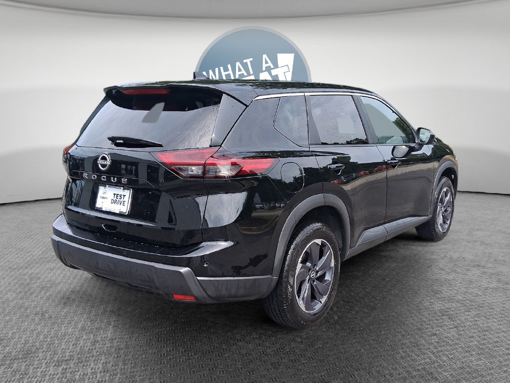 Used 2025 Nissan Rogue SV FWD image 3