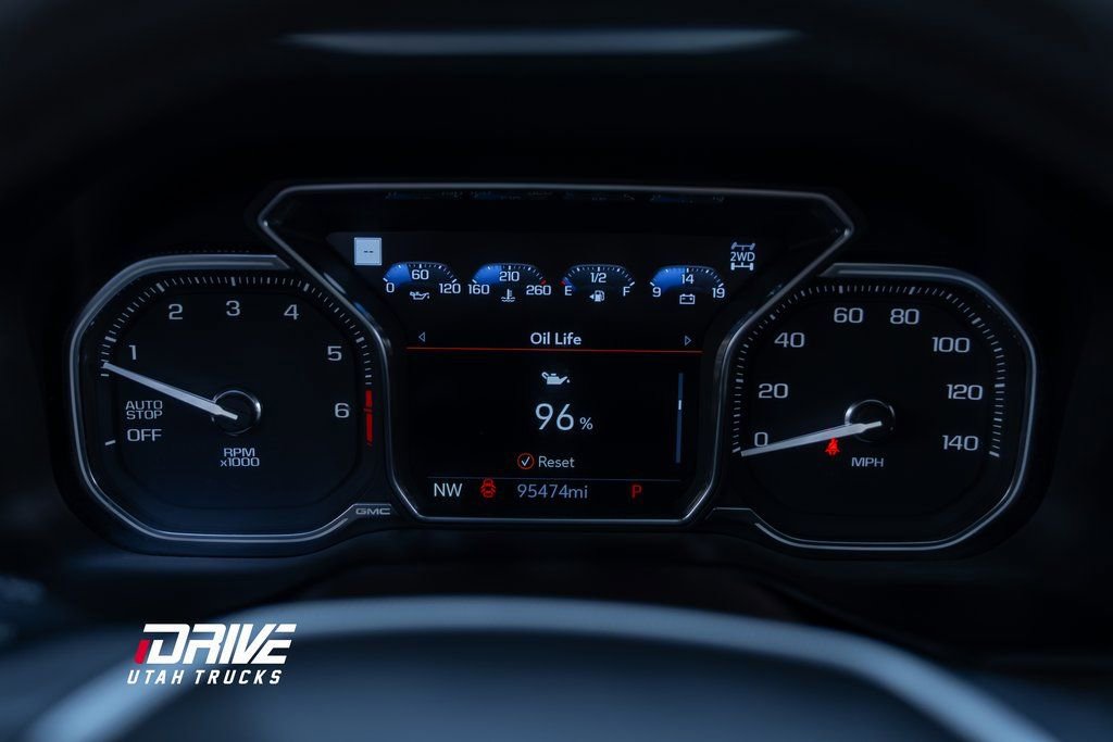 Used 2021 GMC Yukon XL Denali w/ Denali Premium Package image 38