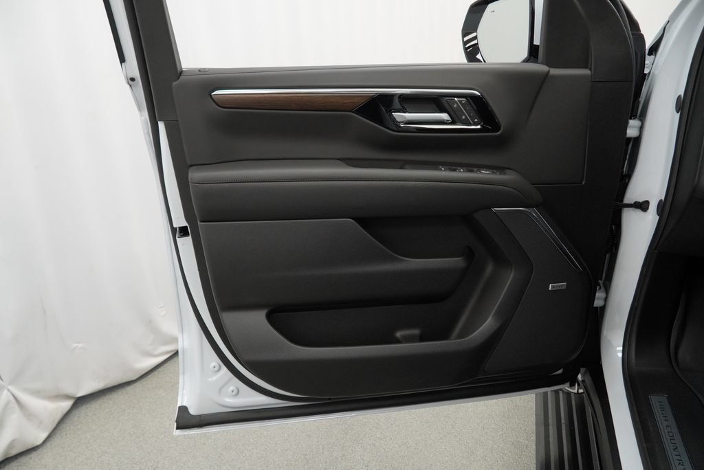 New 2026 Chevrolet Tahoe High Country AWD/4WD image 25
