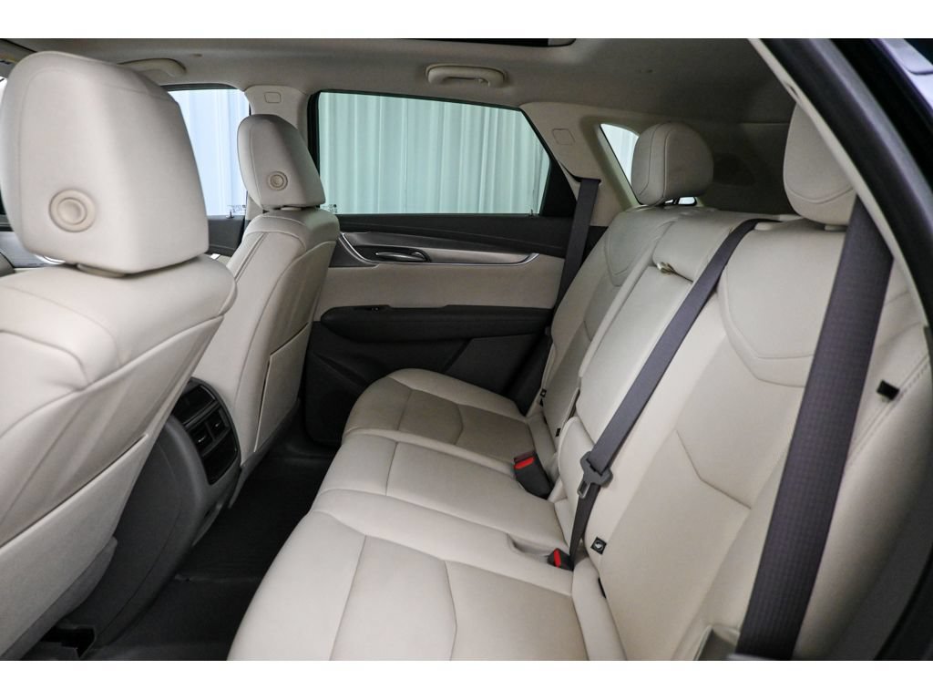 Certified 2022 Cadillac XT5 Premium Luxury FWD image 29