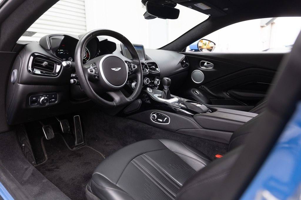 Used 2021 Aston Martin V8 Vantage Coupe RWD image 8