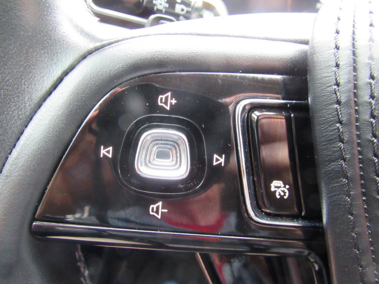 Used 2023 Lincoln Aviator Reserve w/ Equipment Group 201A AWD/4WD image 21