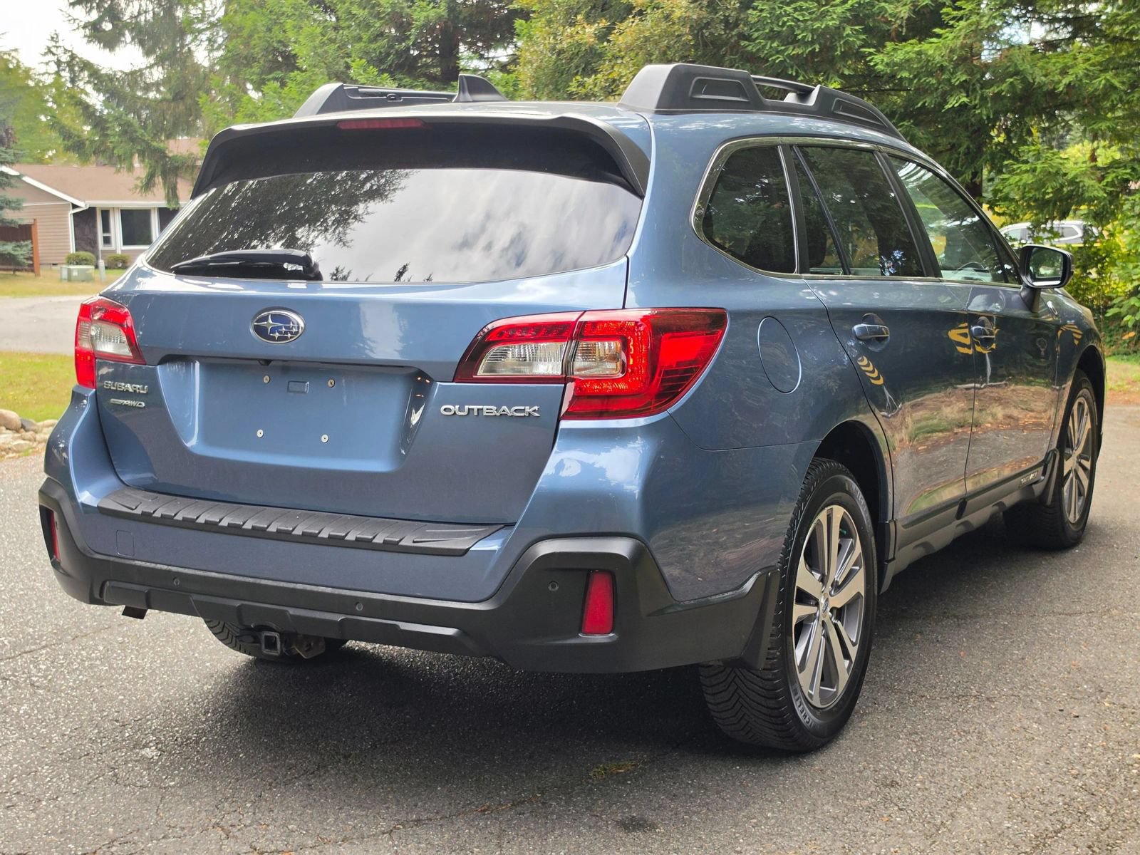 Used 2018 Subaru Outback 2.5i Limited AWD/4WD image 5