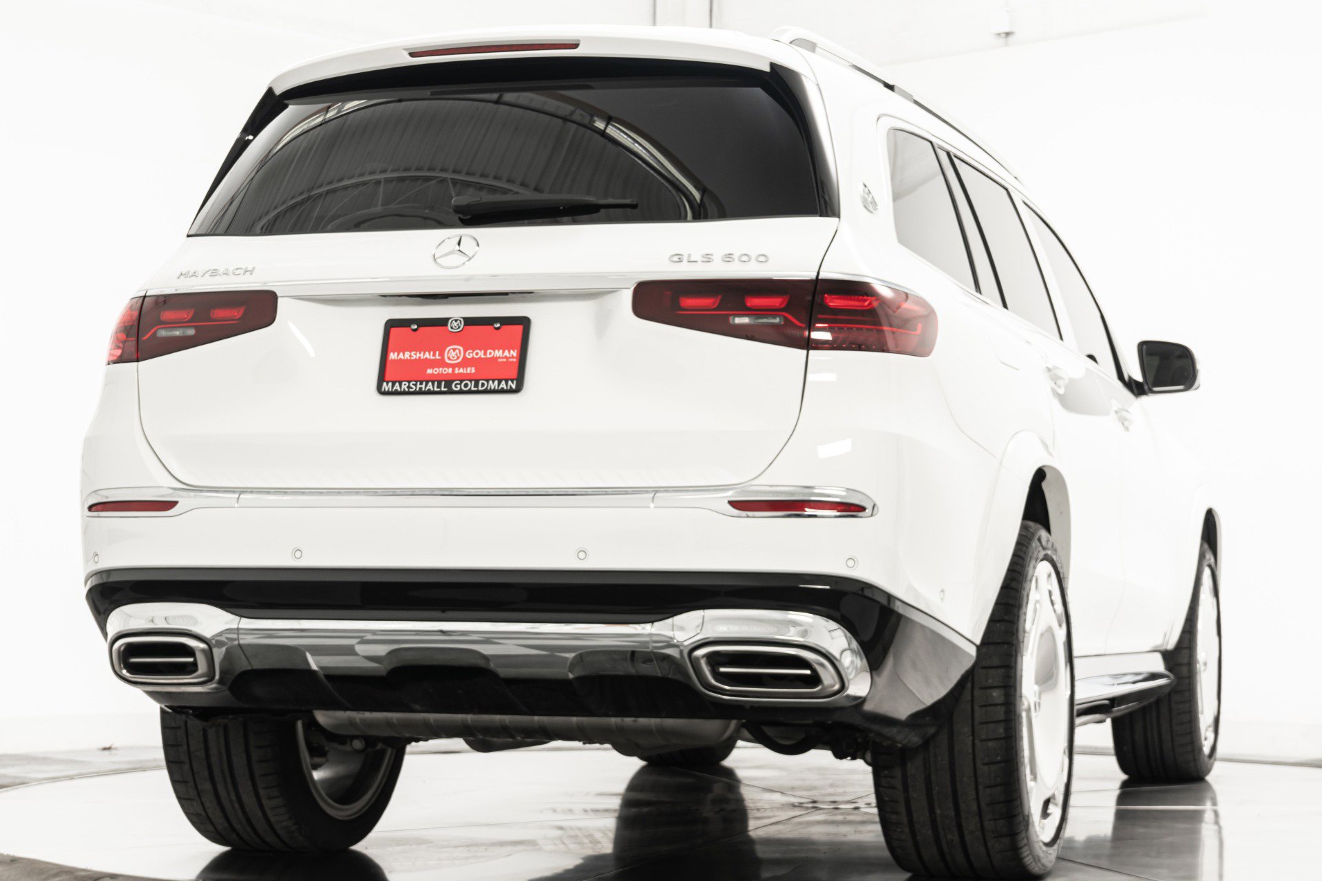 Used 2024 Mercedes-Benz Maybach GLS 600 4MATIC image 9