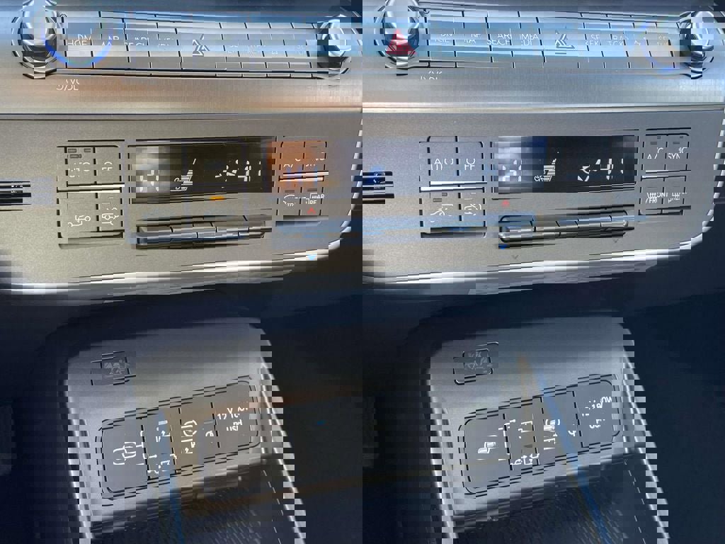 New 2026 Hyundai Kona SEL Premium image 15