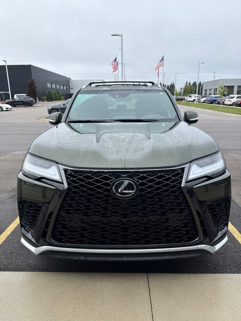 Used 2024 Lexus LX 600 F Sport AWD/4WD image 2