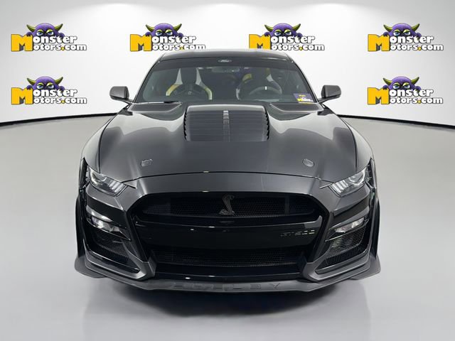 Used 2021 Ford Mustang Shelby GT500 w/ Carbon Fibre Track Pack RWD image 2