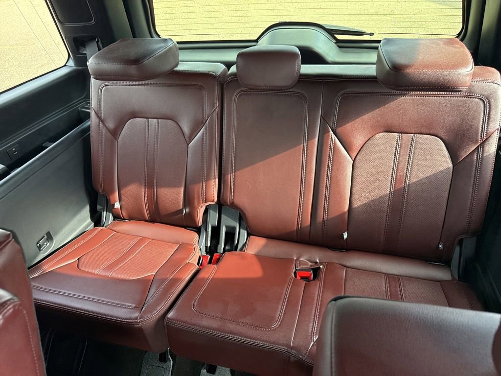 Used 2023 Ford Expedition Limited AWD/4WD image 10