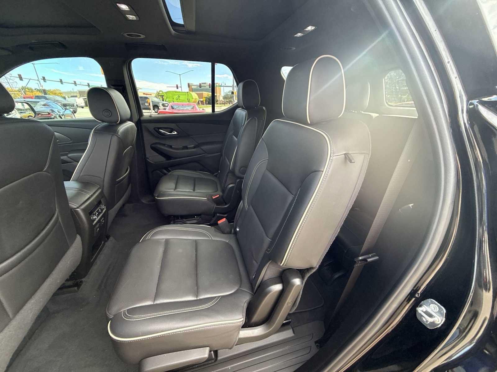Certified 2023 Chevrolet Traverse Premier w/ Redline Edition AWD/4WD image 26