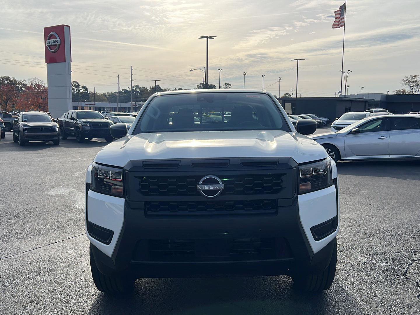 New 2026 Nissan Frontier S image 2