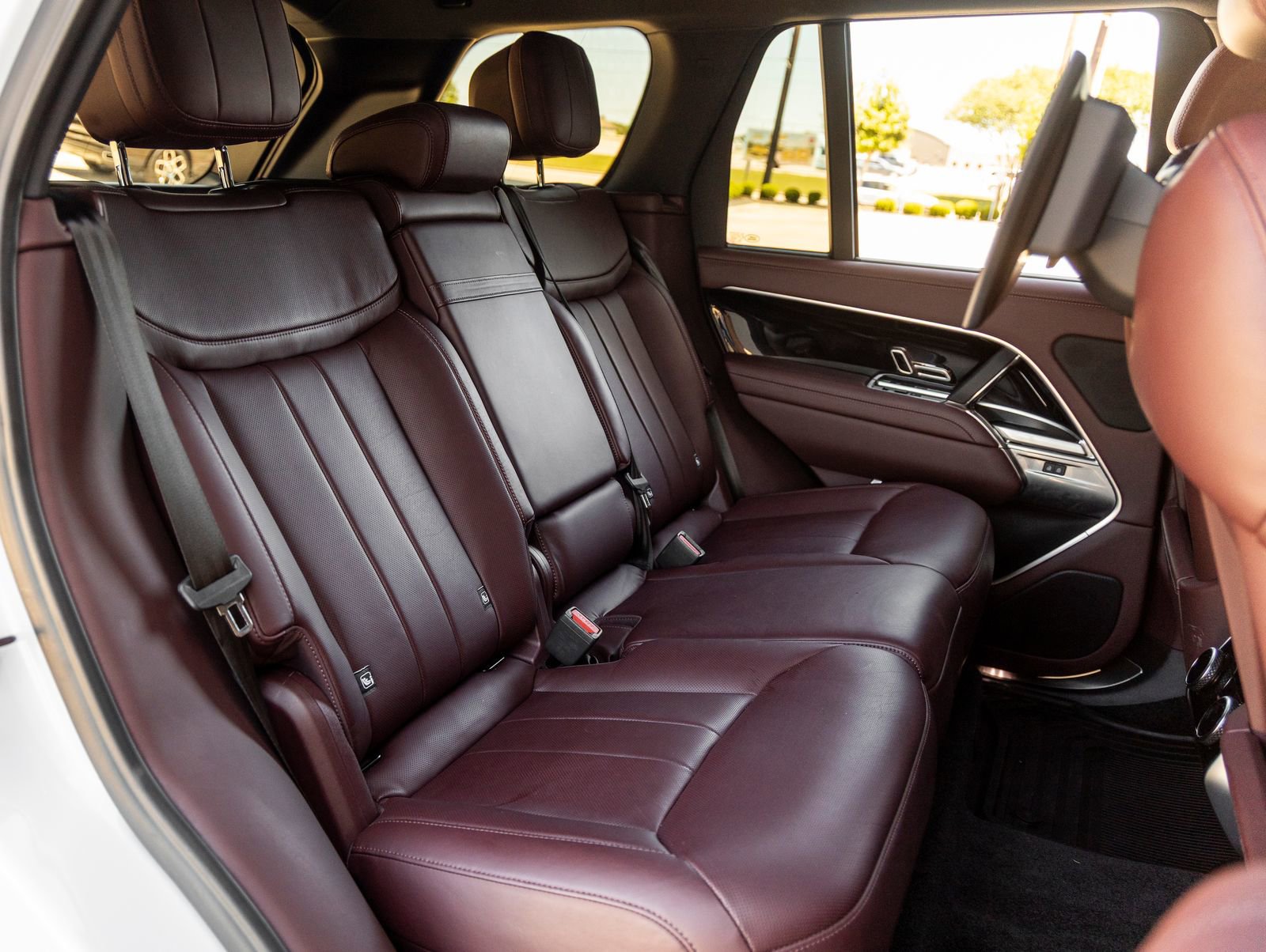 Used 2023 Land Rover Range Rover SE image 38