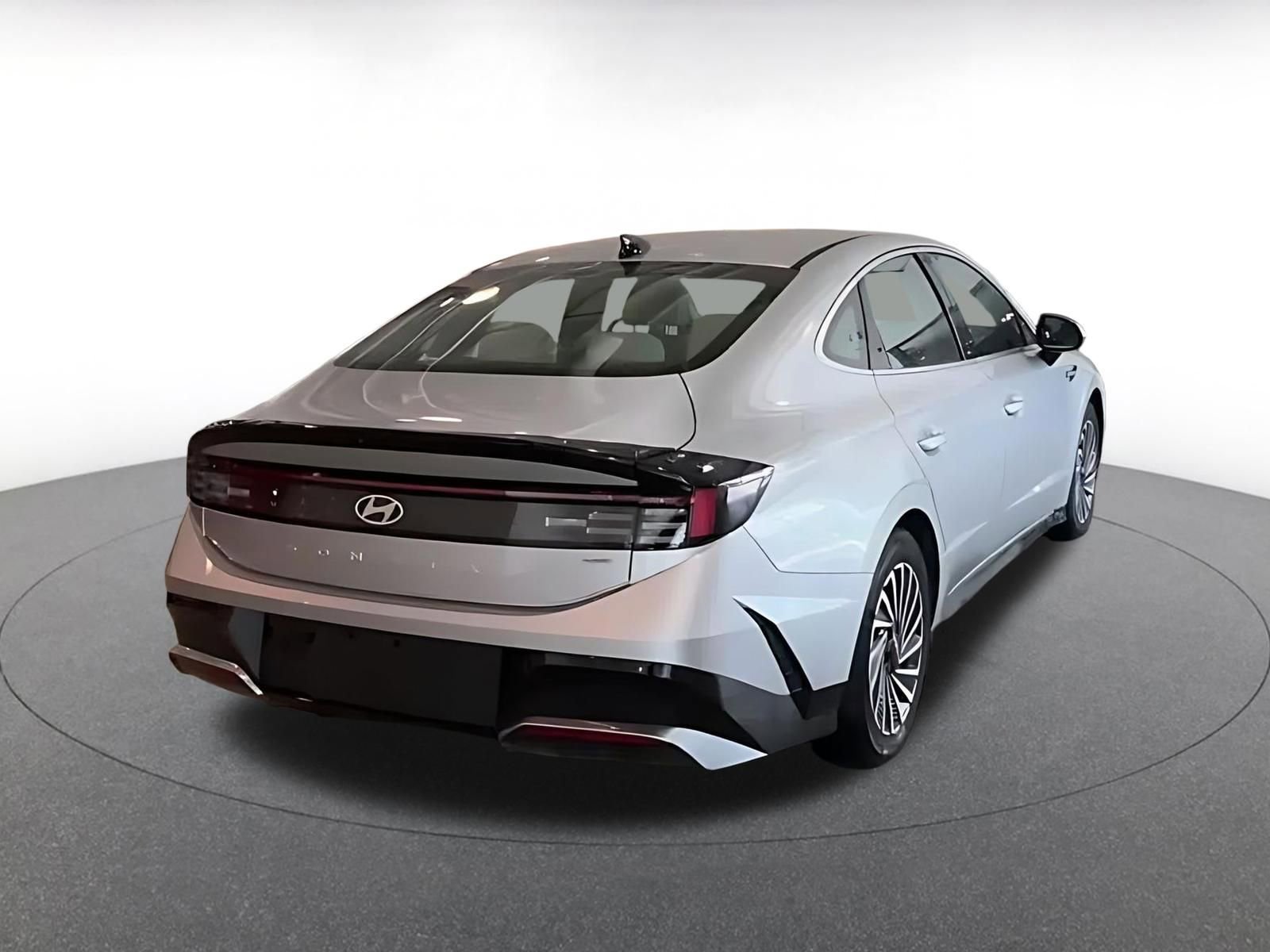 Used 2025 Hyundai Sonata SEL FWD image 7
