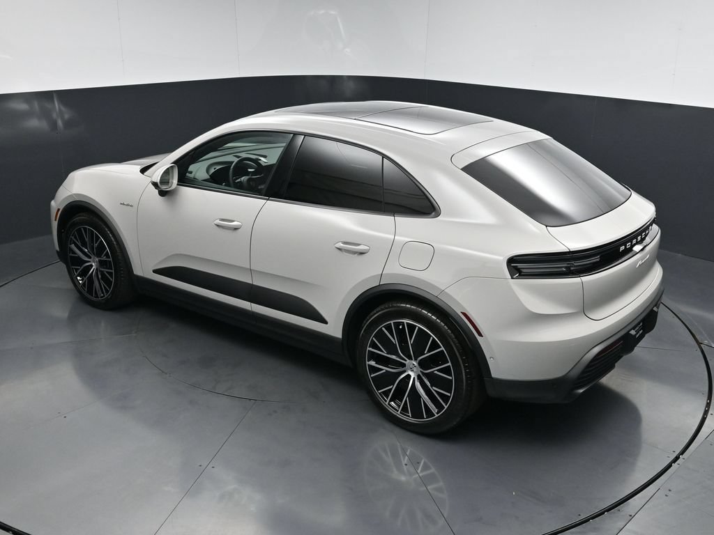 New 2026 Porsche Macan 4 Electric AWD/4WD image 22